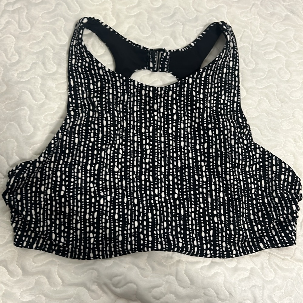 Athleta Black and White Patterned Women's sports top - Picture 8 of 8